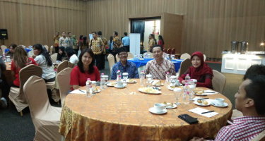 suasana saat dilakukan e diskusi