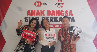 Rizki Nuansa Hadyan,MM, Psi Ir Theresia Widowati Ika Sakti, S.Psi menjadi juri dalam Program Anak Bangsa Siap Berkarya HSBC_Yayasan Purba Danata_Yayas